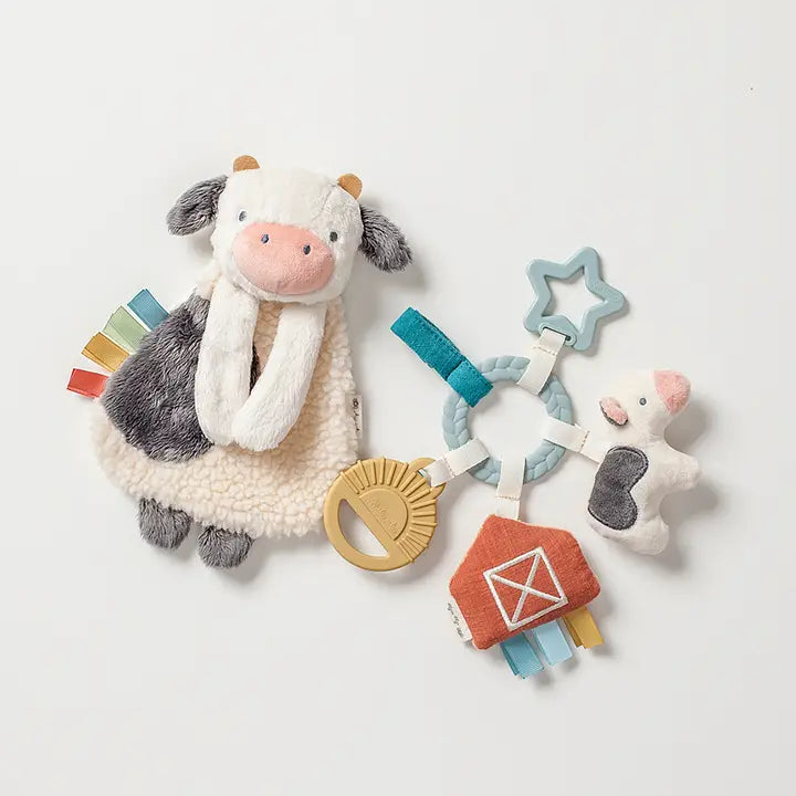 Cow Bitzy Busy Gift Set